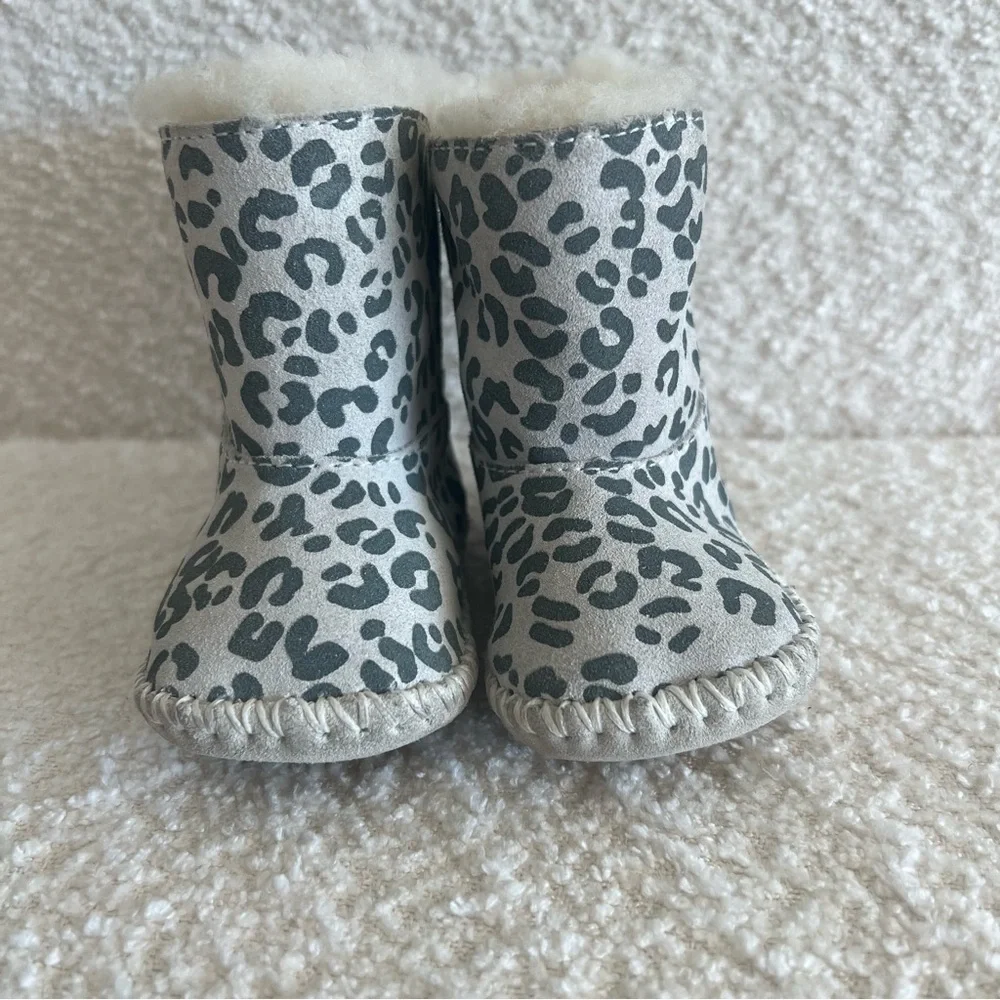 Ugg Australia Baby Infant Cassie Snow‎ Leopard Boots Size 0/1 ~ 0-6 Months
